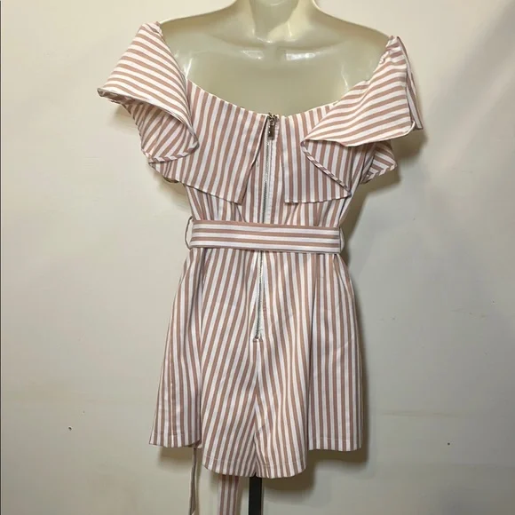 Elegant Kaylee Kollection Off-Shoulder Striped Romper - Picture 3 of 6